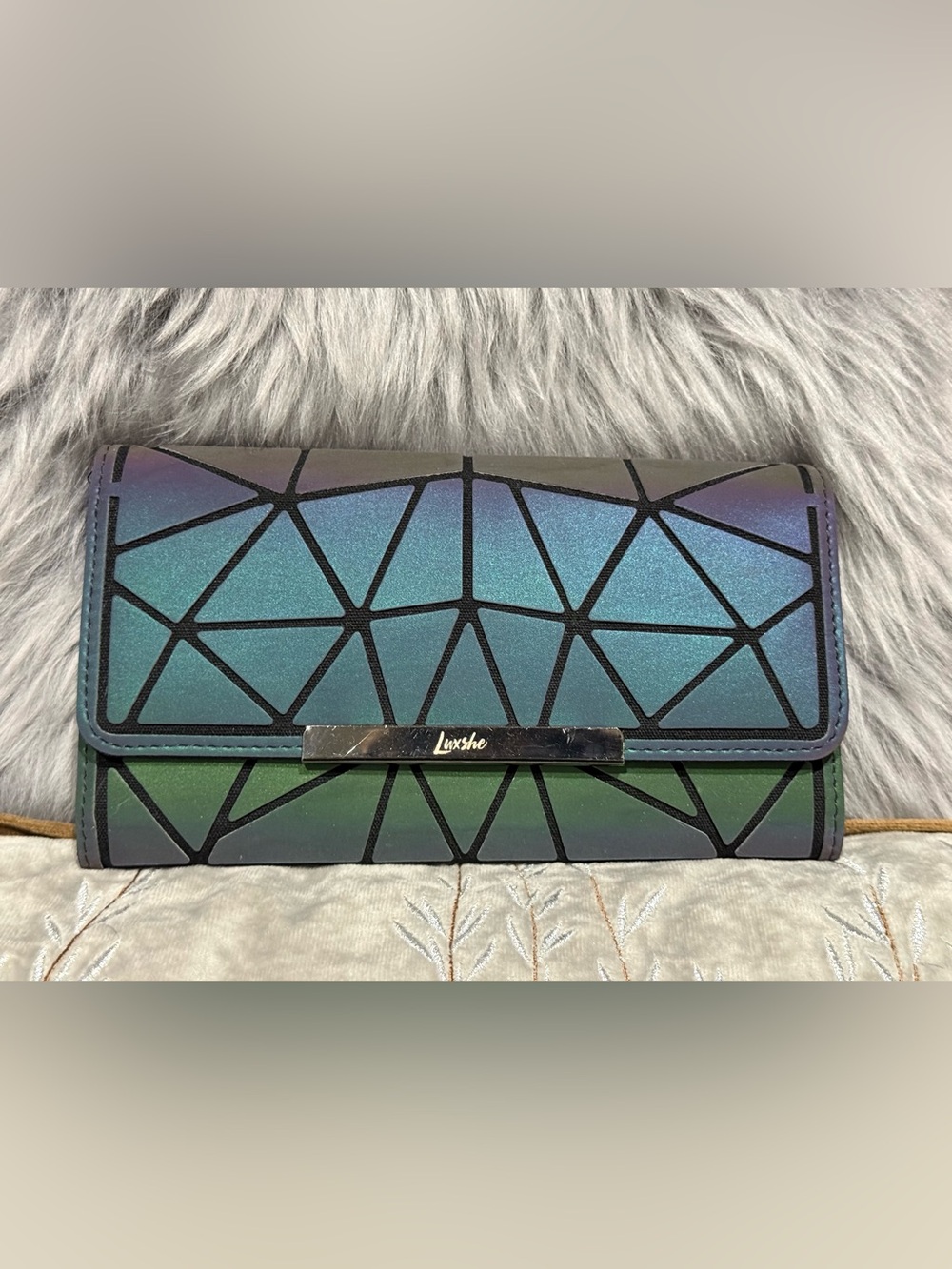 Luxshe Color Changing Trifold Wallet